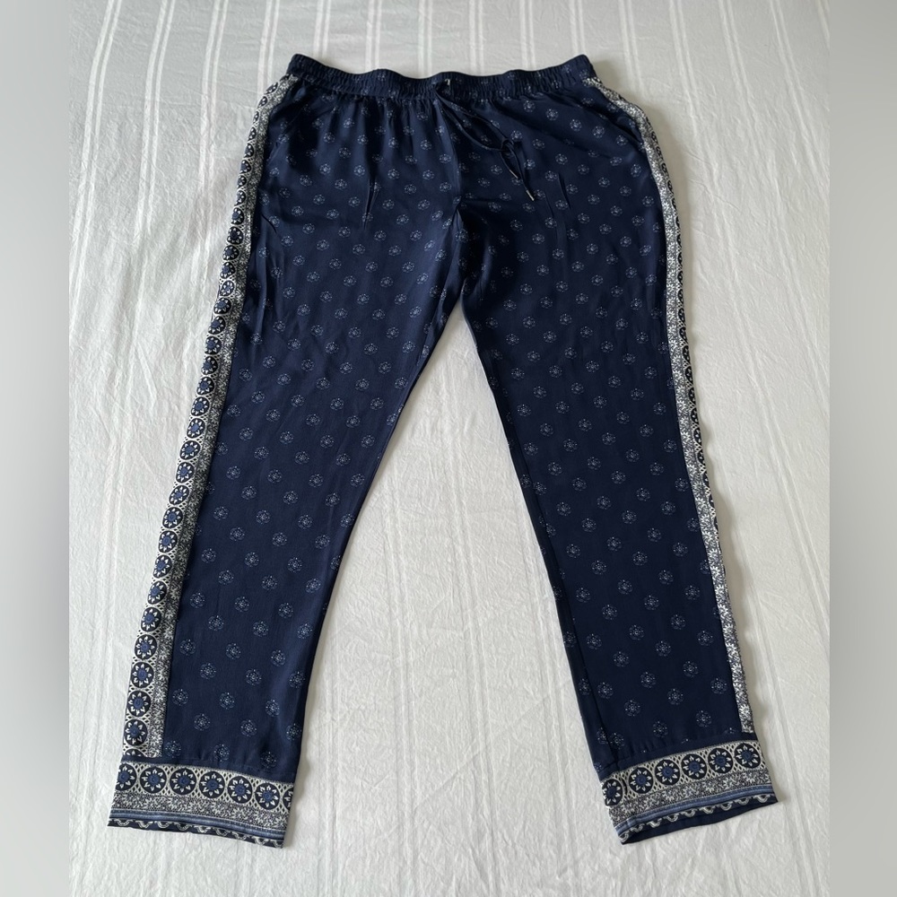 Joie Navy and White Print Silk Pants